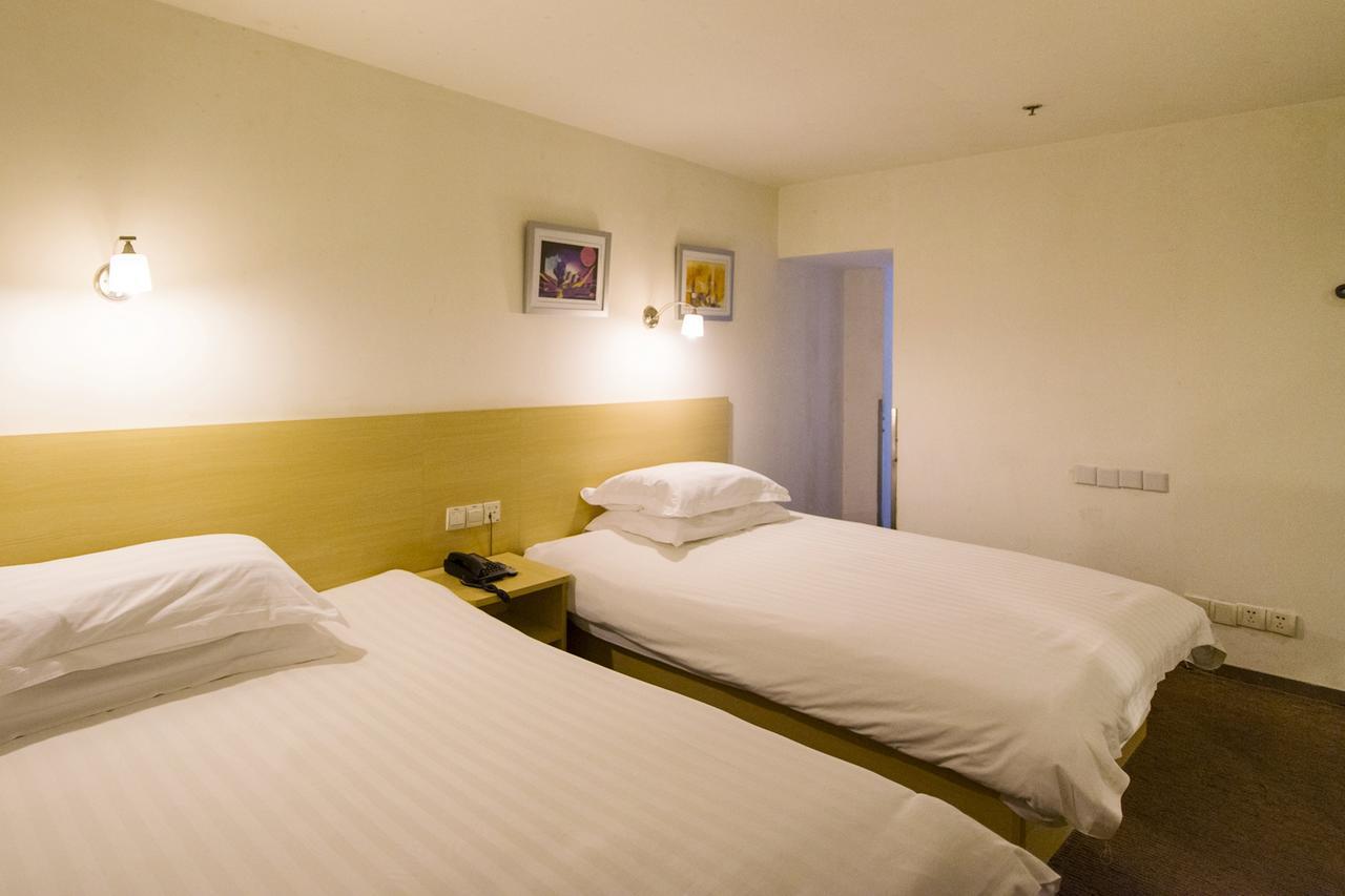 Motel Shanghai Sinan Road Exterior photo
